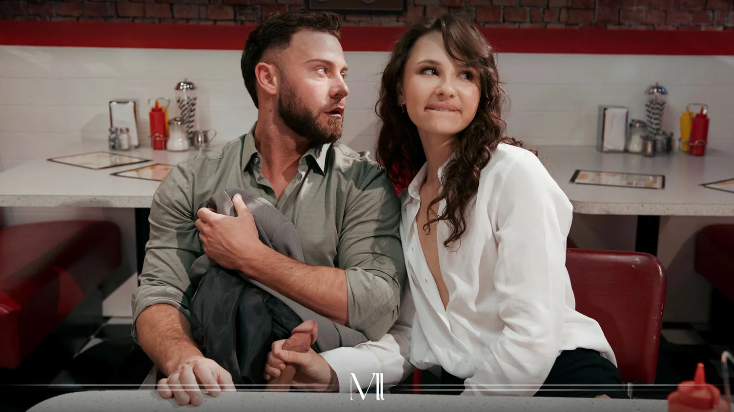 A Escondidas En El Comedor – Sneaking Around At The Diner – Modern-Day Sins