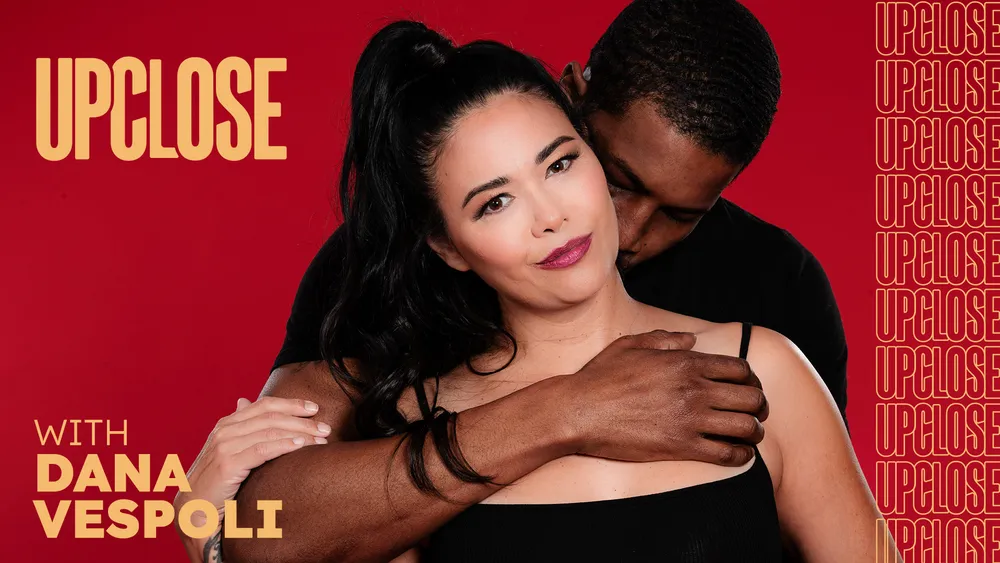De Cerca Con Dana Vespoli – Up Close With Dana Vespoli – UP CLOSE