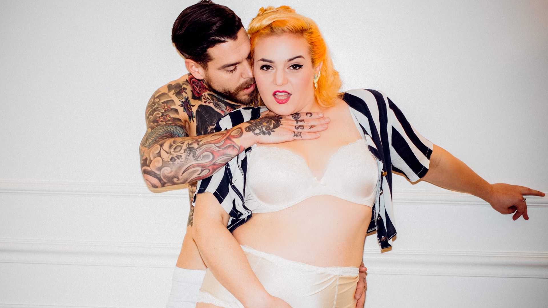 Una Charla Demasiado Sucia – A Talk Too Dirty – XConfessions